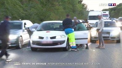 DOCUMENT - "Go fast" : regardez cette intervention à haut risque du GIGN sur l'autoroute